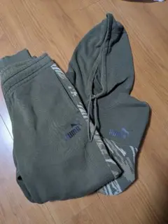 Puma フード付きジョガーパンツ オリーブグリーン
