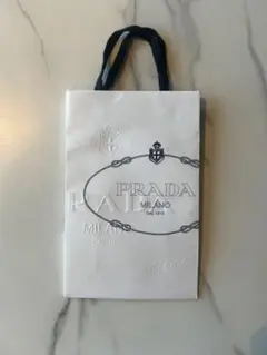 PRADA ショップ袋 ホワイト 小型