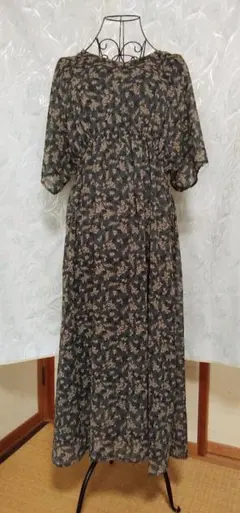 earth music&ecology 小花柄ロングワンピース 半袖 F