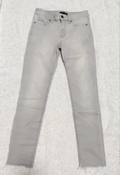UNIQLO ウルトラストレッチジーンズ ライトグレー 25インチ ユニクロ