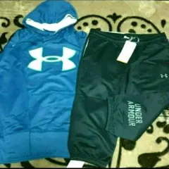 アンダーアーマー　プルオーバーパーカー上下　NIKE　adidas　チャンピオン