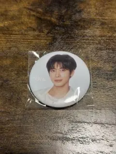 ACT:TOMORROW ガチャガチャ　缶バッジ　テヒョン