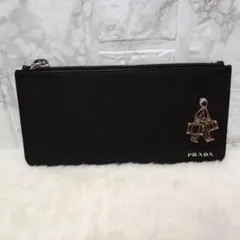 【未使用級・極美品】PRADA プラダ ポーター サフィアーノ フラットポーチ黒