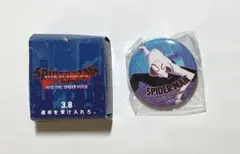 スパイダーマン　スパイダーグゥエン　缶バッジ　劇場限定　スパイダーバース