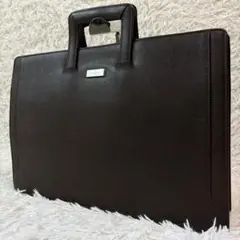 極美品✨バーバリー ビジネスバッグ サフィアーノレザー ロゴプレート 大容量 茶のサムネイル
