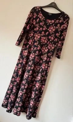 ローラアシュレイワンピース　黒地に花柄　8分袖　Ｌ