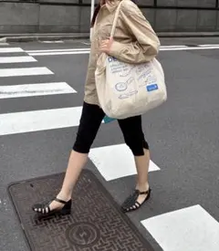 美品 ZARA カプリパンツ Sのサムネイル