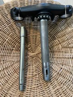 トライアンフ　水冷ボンネビルT100 トリプルツリーのサムネイル