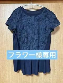 美品【PINORE】　花柄刺繍のネイビーチュニック(M)のサムネイル