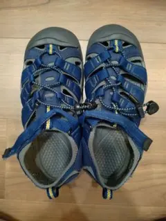 Item thumbnail for item 3fec1e85-4ae4-44c0-9fa1-41bd22f1f068