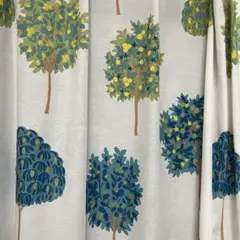 カーテン２枚　105cm×178cm