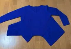 マツオインターナショナル 青色 Vネック アシンメトリックセーター
