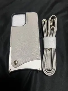 中古品 スマホケース iPhone13 promax ショルダー 肩掛け