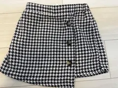 ハウンドトゥース柄スカート