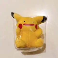 韓国限定ポケモン　へんしんメタモン　ピカチュウ ぬいぐるみキーホルダーキーリング