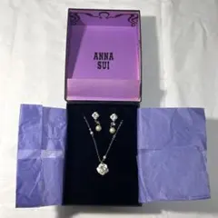 未使用ANNA SUI 花モチーフ ホワイト ネックレス イヤリングセット