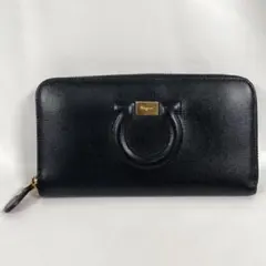 美品 Ferragamo フェラガモ ガンチーニ ラウンドファスナー 長財布のサムネイル