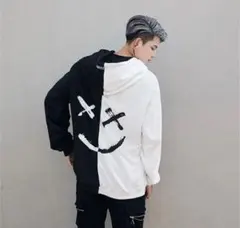 オーバーサイズ　パーカー　黒白　大人気　韓国　S,M,L,XL,XXL あります