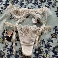 Item thumbnail for item 31633390-f5aa-439c-b944-76dd18c4f08c