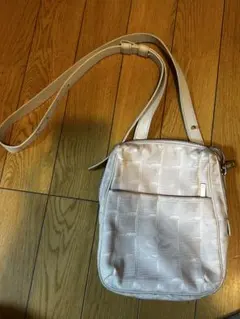 CHANEL シャネル ニュートラベルライン ココマーク ショルダーバッグ正規品のサムネイル