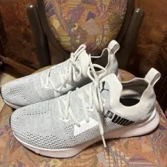 お値下げ　PUMA 　フライヤー　ランナー　エンジニア―ニット　24.5センチのサムネイル