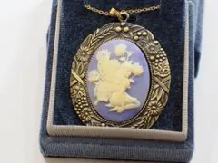 【お年玉SALE】ヨーロッパアンティーク ペンダント　カメオ　花の妖精ネックレス