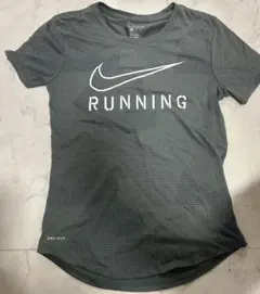 Nike ブラック Tシャツ M