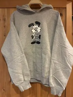 BLACK EYE PATCH×VICK OG LABEL HOODIEパーカーのサムネイル