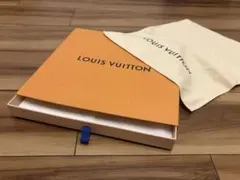 LOUIS VUITTON ギフト箱(27×27)と布袋 セット