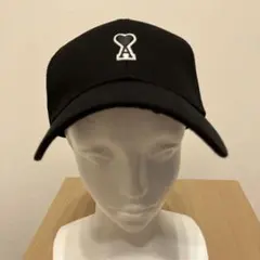 美品AMI Paris ハートロゴ キャップ ブラックのサムネイル
