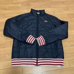 【adidas】キッズ150 ダウンジャケット ネイビー 防寒 冬用 ロゴ 軽量のサムネイル