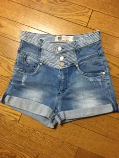 デニムショートパンツ　ZARA ダメージ加工　ハイウェスト