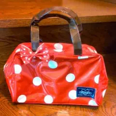 ミニーマウス　ミニー　ディズニー　ボストンバッグ　エナメル　ハンドバッグ　水玉