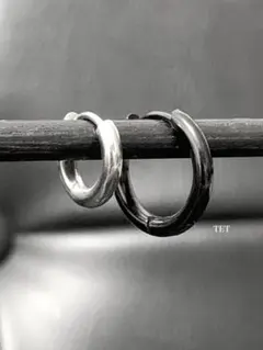 BTS ジョングク 着用タイプ【アシンメトリーカラーピアス】a22