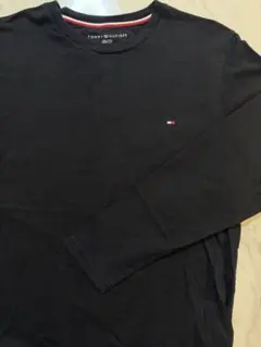 【TOMMY HILFIGER】長袖Tシャツ ブラックのサムネイル