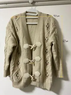 ベージュ ダイヤモンド模様 カーディガン