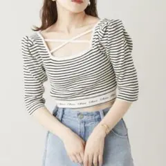 chico 袖ロゴパワショルショート丈ニット