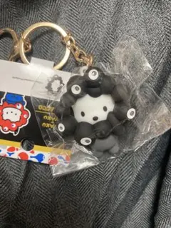 ミャクミャク　黒　キーホルダー　ポチャッコ