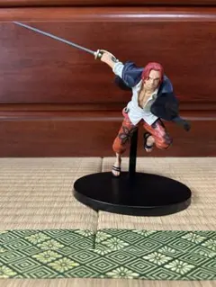ワンピース　フィギュア　シャンクス