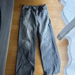 UNIQLO グレー ストレートデニム