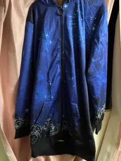 お値下げ可能！ NieR clothing パーカー キーホルダー付きのサムネイル