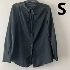 GU リボン付きブラックシャツ S サイズ