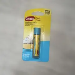 Carmex Daily Care Cupcake Batter リップクリームのサムネイル