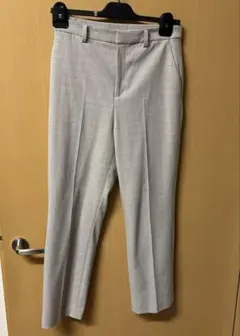 ユニクロ　Mサイズ　スマートアンクルパンツ　スリムテーパード