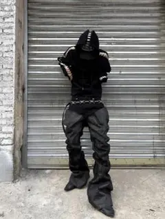 パンツ Midas Gimmick Coated Flared Cargo Pants 巧みなデザイン性で手軽な差別化を図る ギミックカーゴパンツ 色味や形