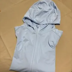 ユニクロ エアリズム　UVカットパーカー　　サイズ150