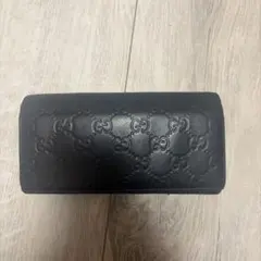Gucci ブラックレザー 長財布 GGパターン