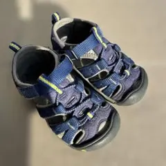 KEEN キッズサンダル ネイビー ベルクロストラップ