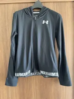 Under Armour YXL ブラック フルジップパーカー