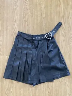 ハートバックルレザープリーツスカパン ブラック M